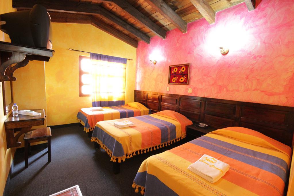 Hotel Plaza Santo Domingo San Cristóbal de Las Casas Kamer foto
