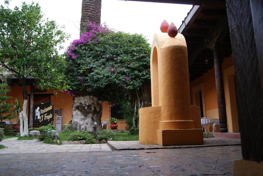 Hotel Plaza Santo Domingo San Cristóbal de Las Casas Buitenkant foto