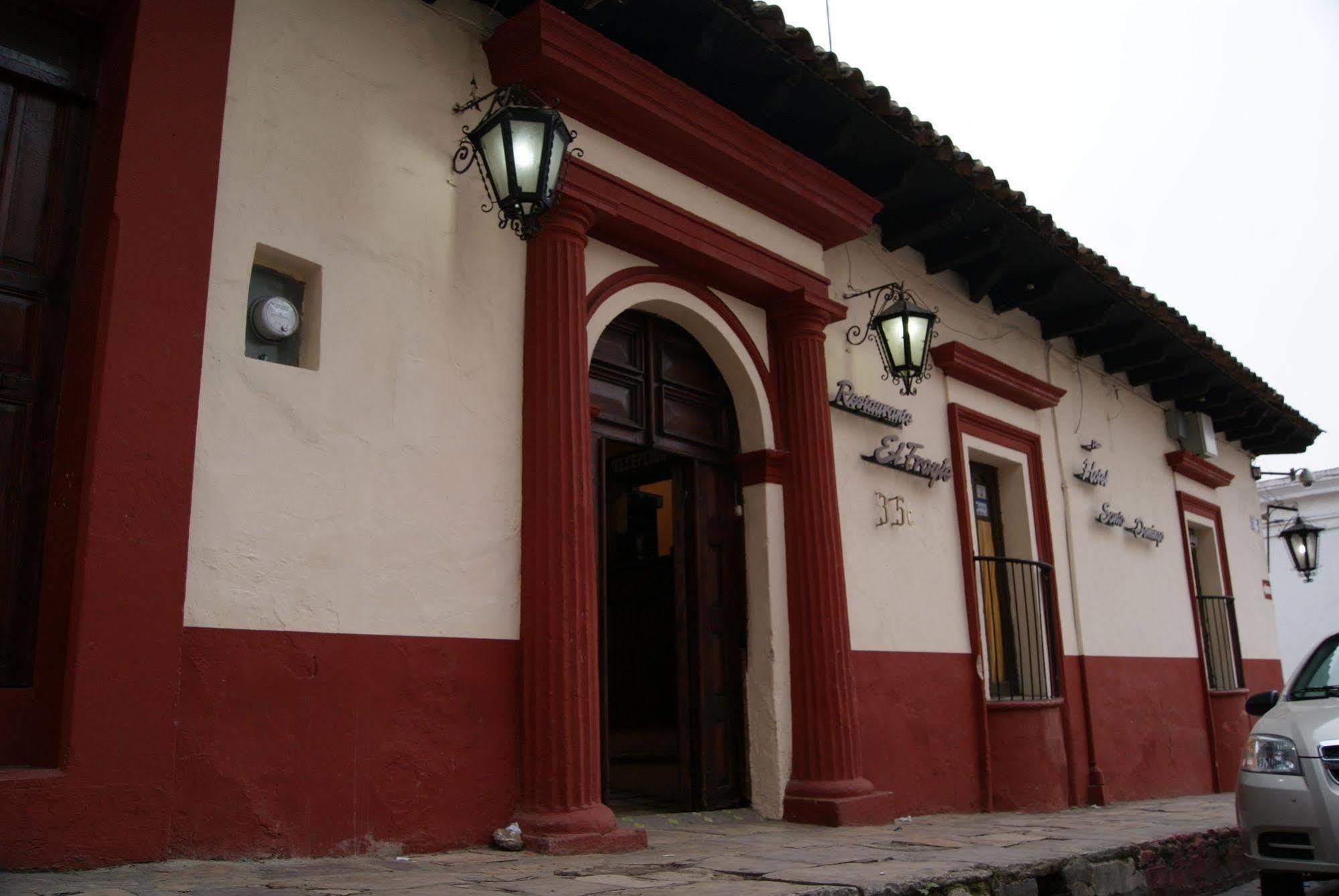 Hotel Plaza Santo Domingo San Cristóbal de Las Casas Buitenkant foto