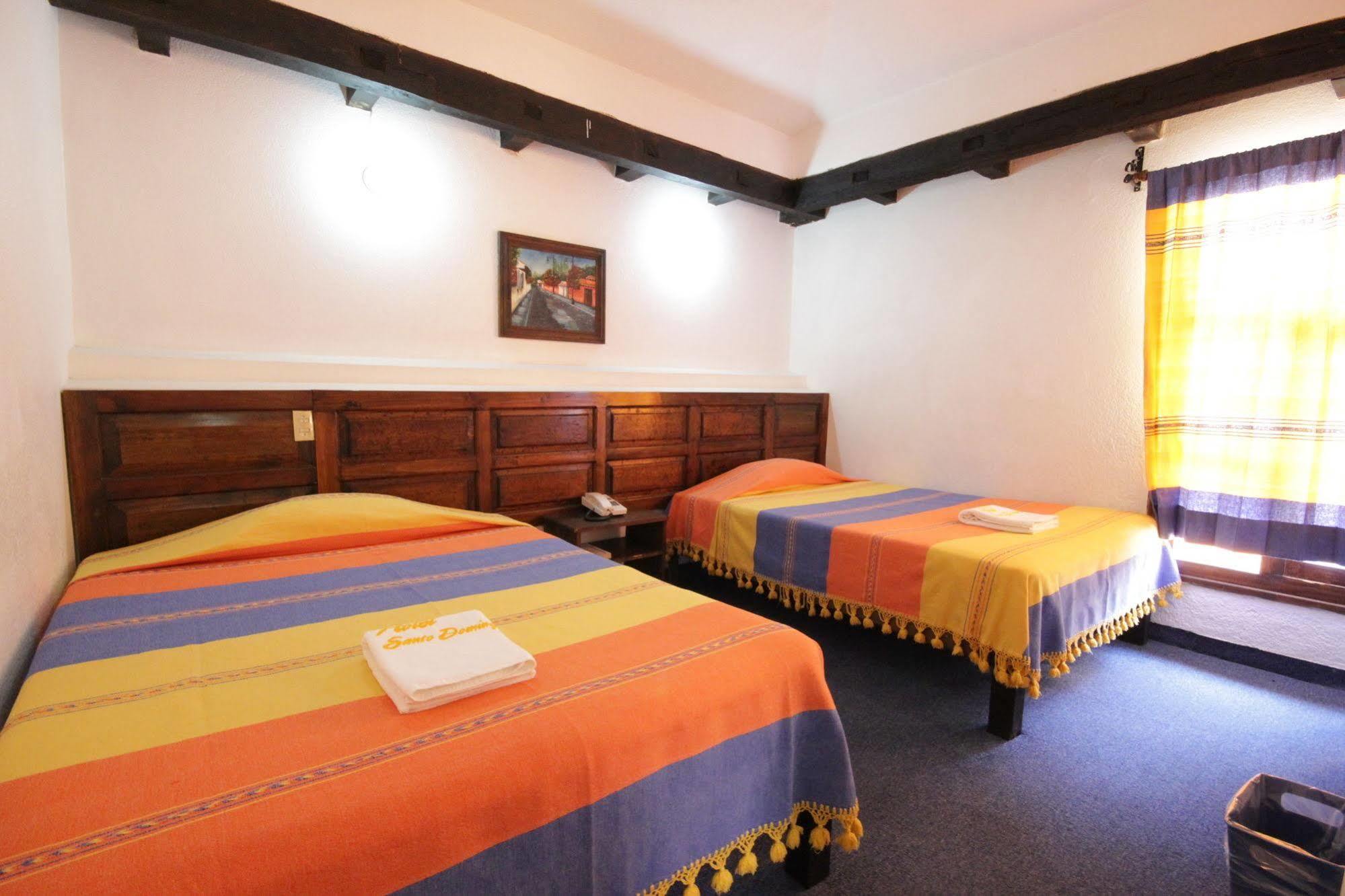 Hotel Plaza Santo Domingo San Cristóbal de Las Casas Buitenkant foto
